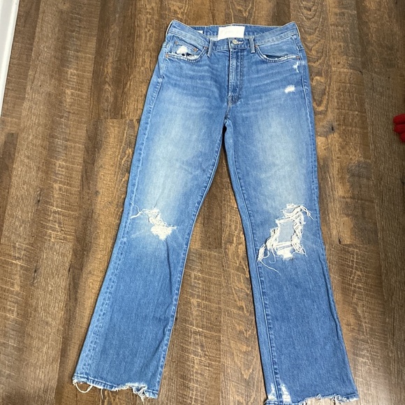 MOTHER INSIDER ANKLE CHEW IN DESTROYED BILLS HIRISE STRAIGHT LEG DISTRESSED - Picture 1 of 16